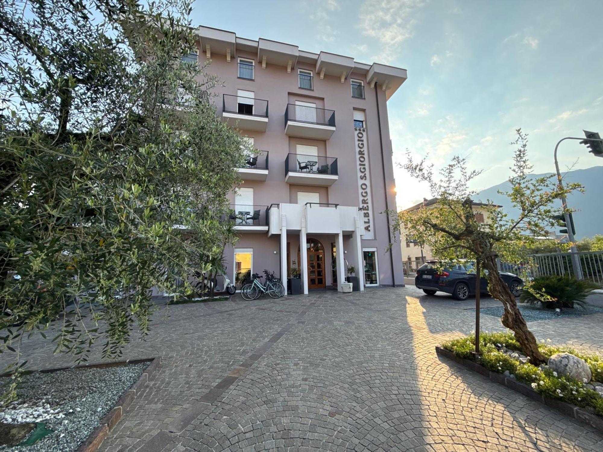 Hotel San Giorgio Arco Esterno foto