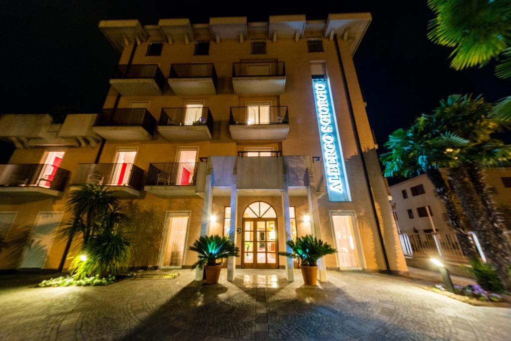 Hotel San Giorgio Arco Esterno foto